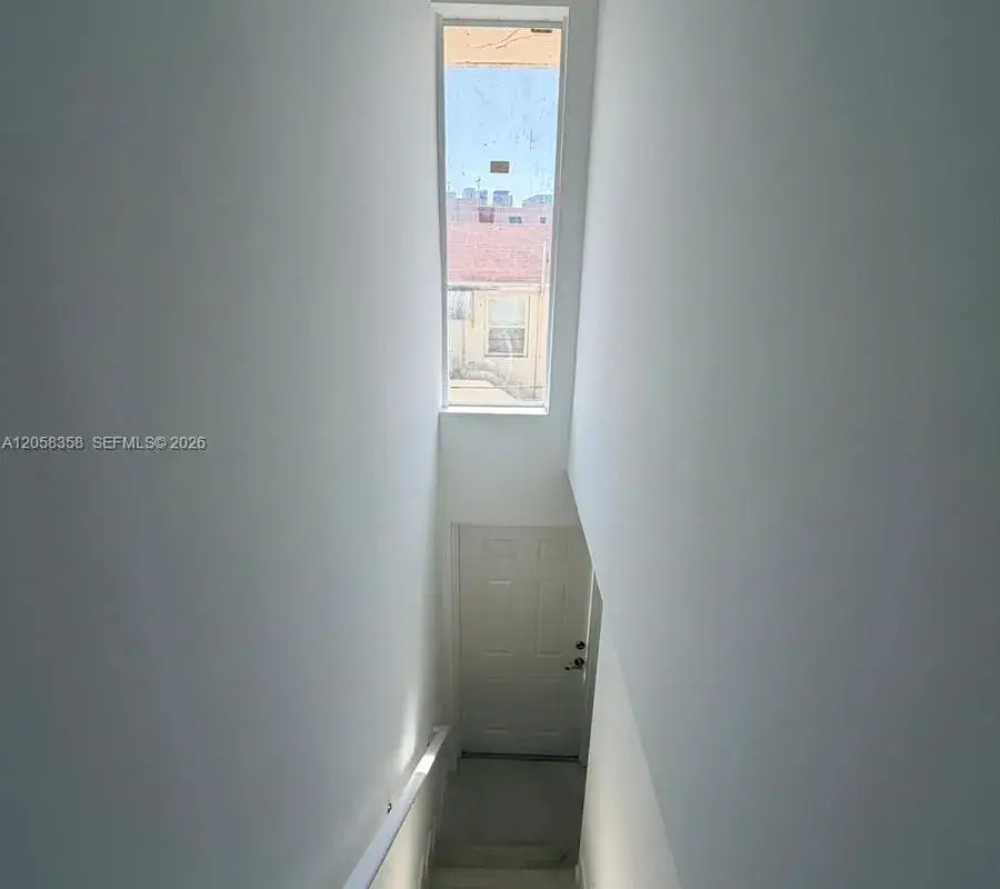 921 SW 7th St # 3, Miami FL 33130