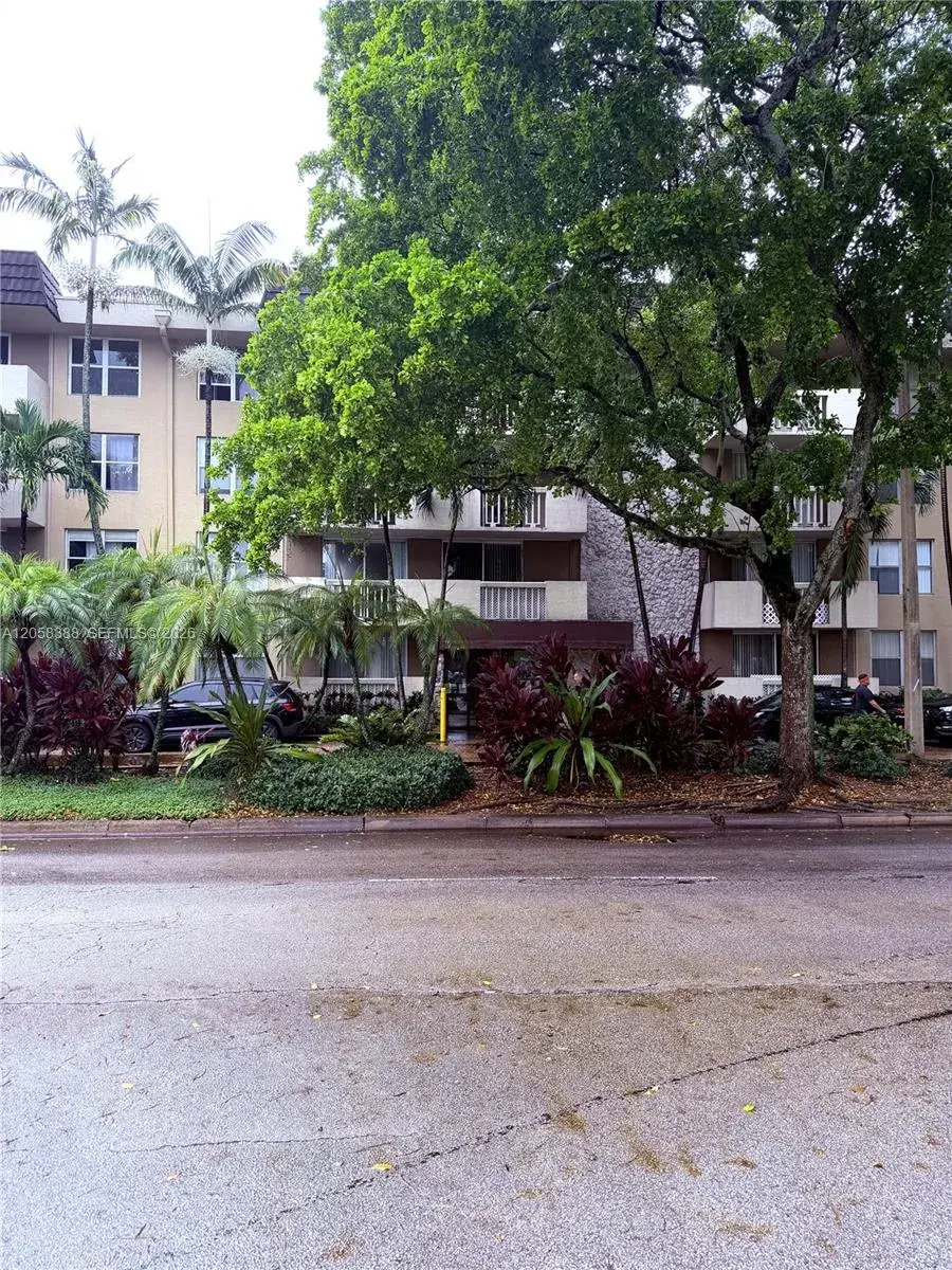 1800 Sans Souci Blvd # 336, North Miami FL 33181