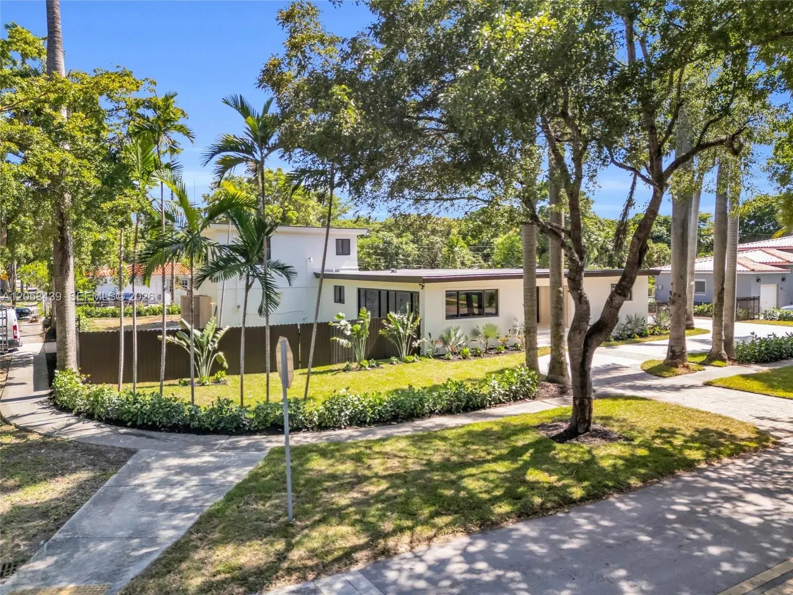 205 NE 123rd St, North Miami FL 33161