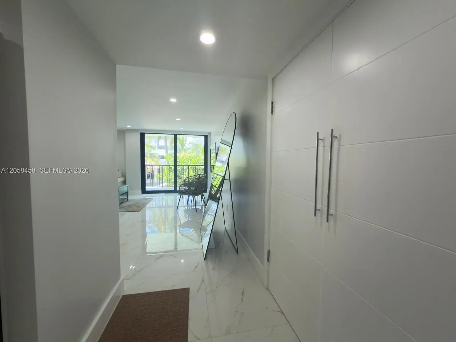 1800 Collins Ave # 3H, Miami Beach FL 33139