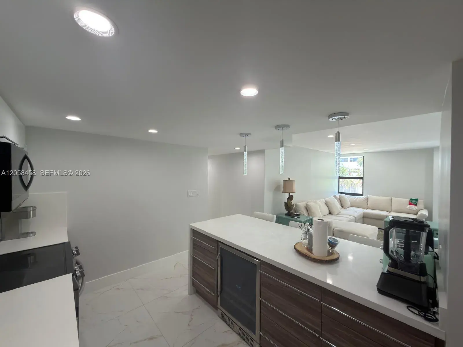 1800 Collins Ave # 3H, Miami Beach FL 33139
