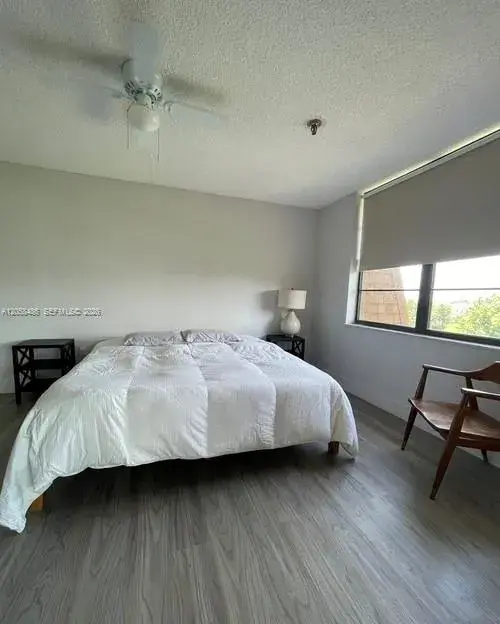 671 NE 195th St # 404E, Miami FL 33179