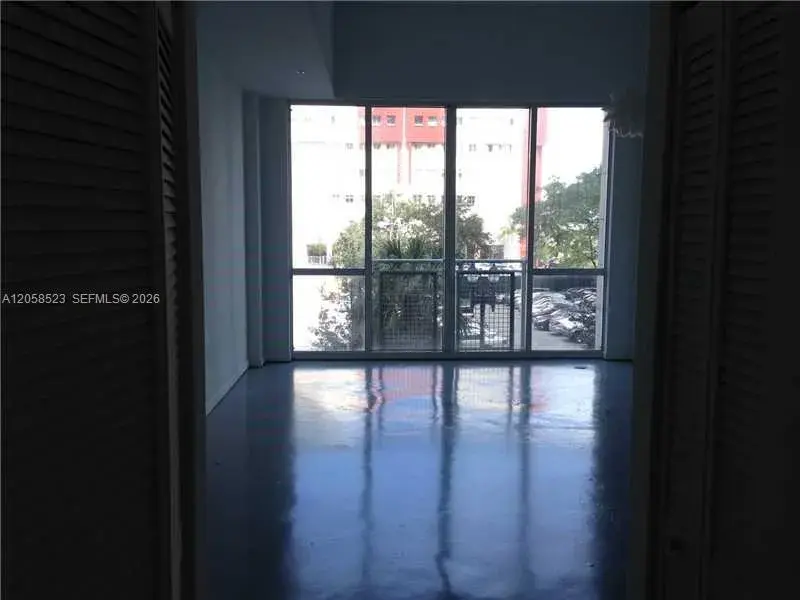 244 BISCAYNE BL # 250, Miami FL 33132