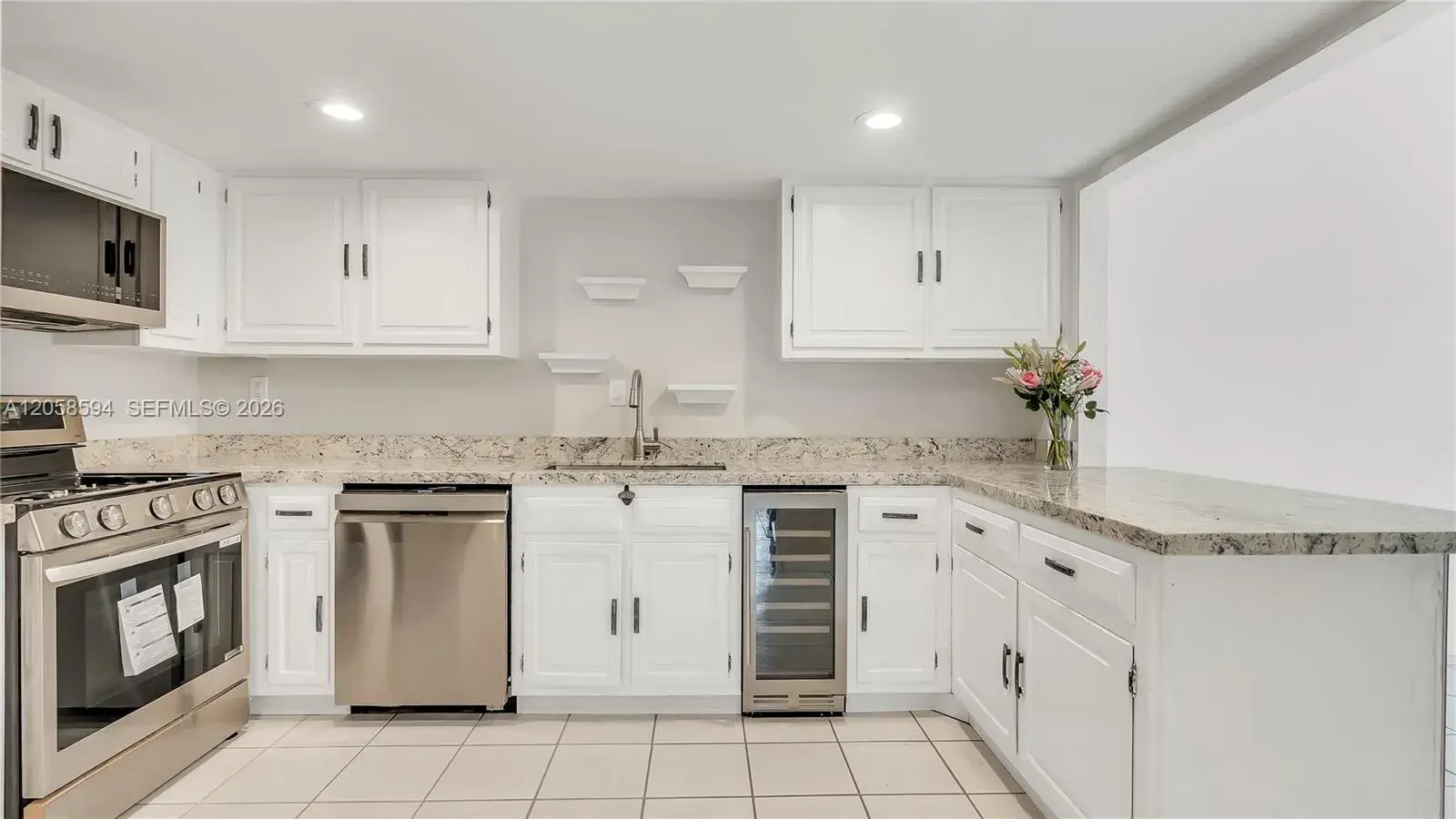 2 bedroom 2 bath Residential Lease for rent at 7123 SW 115th Pl # 25, Miami FL 33173