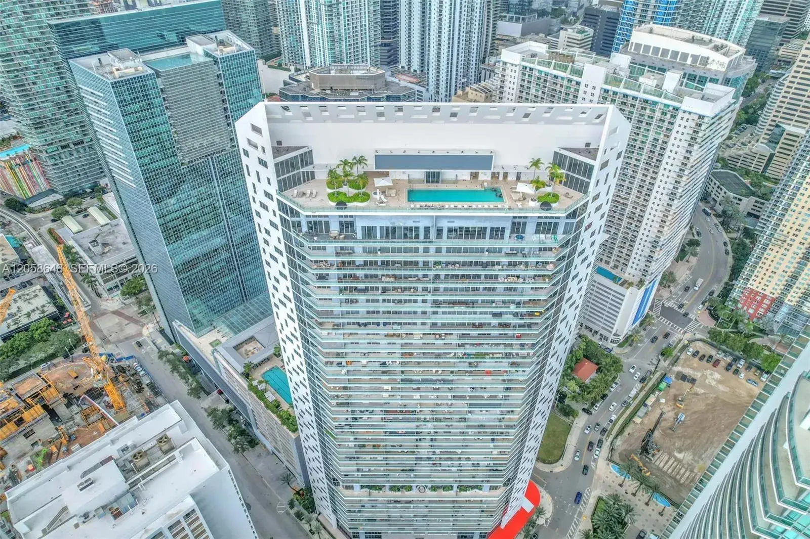 1 bedroom 1 bath Residential for sale at 1300 Brickell Bay Dr # 2005, Miami FL 33131