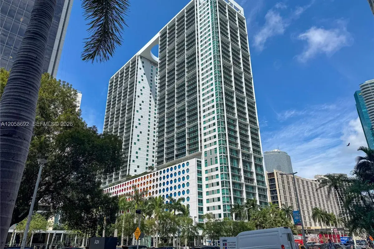 500 Brickell Ave # 1407, Miami FL 33131