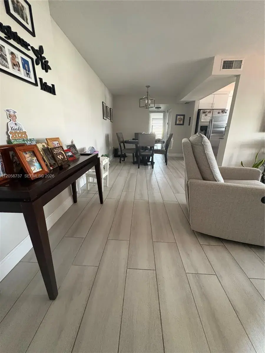 7620 Carlyle Ave # 502, Miami Beach FL 33141