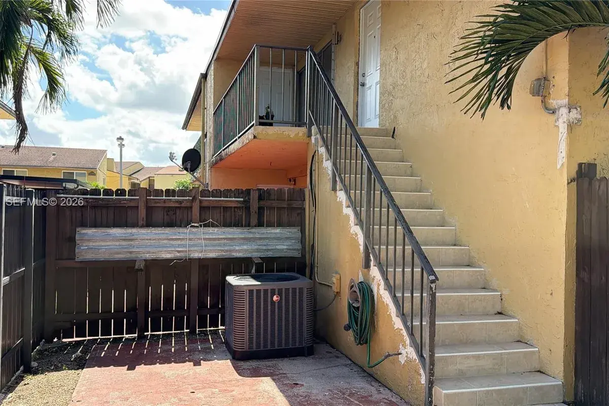 15410 SW 82nd Ln # 821, Miami FL 33193