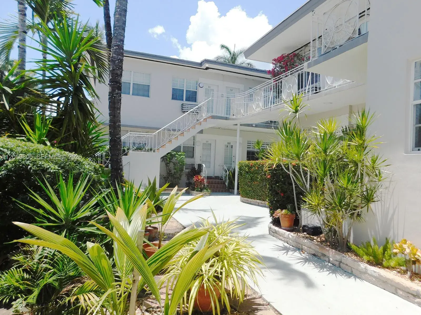 717 Espanola Way # 201, Miami Beach FL 33139
