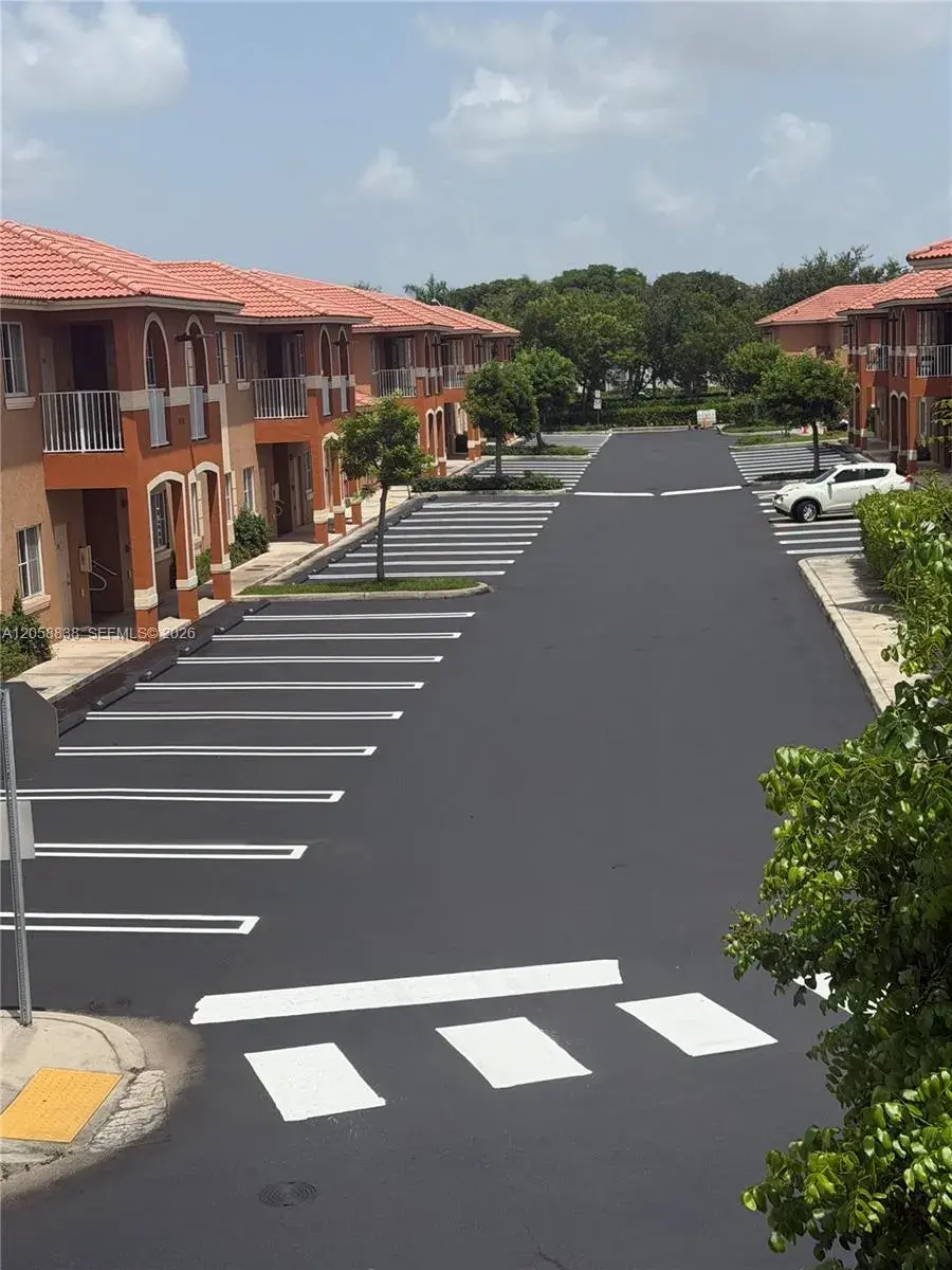 18230 NW 59th Ave # 204, Hialeah FL 33015