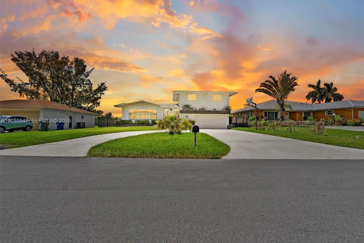 2045 NW 115th St, Miami FL 33167
