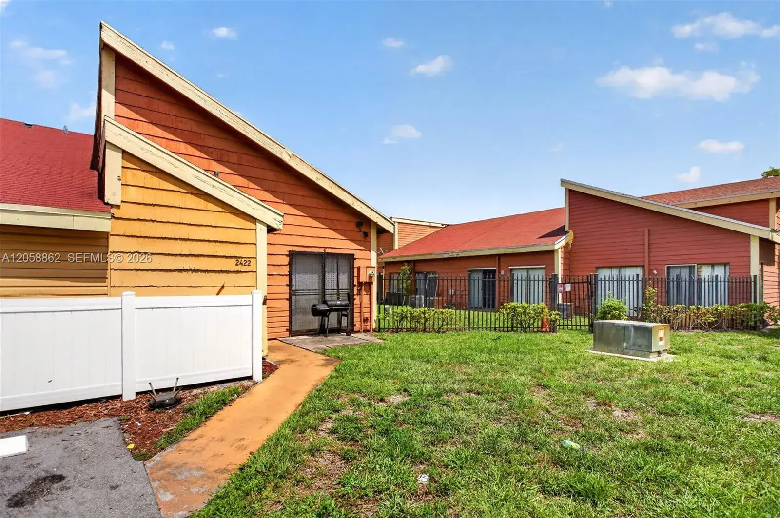 2 bedroom 1 bath Residential for sale at 2422 NW 55th Ter, Lauderhill FL 33313