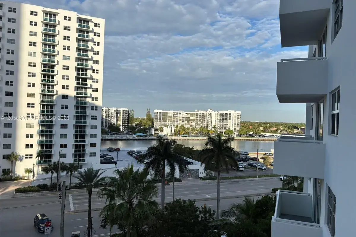 3001 S Ocean Dr # 639, Hollywood FL 33019