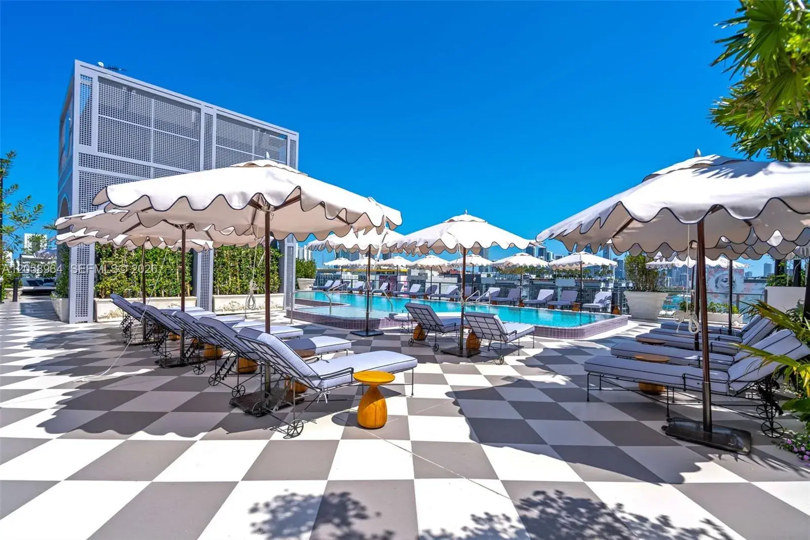 2700 NW 2nd Ave # 422, Miami FL 33127