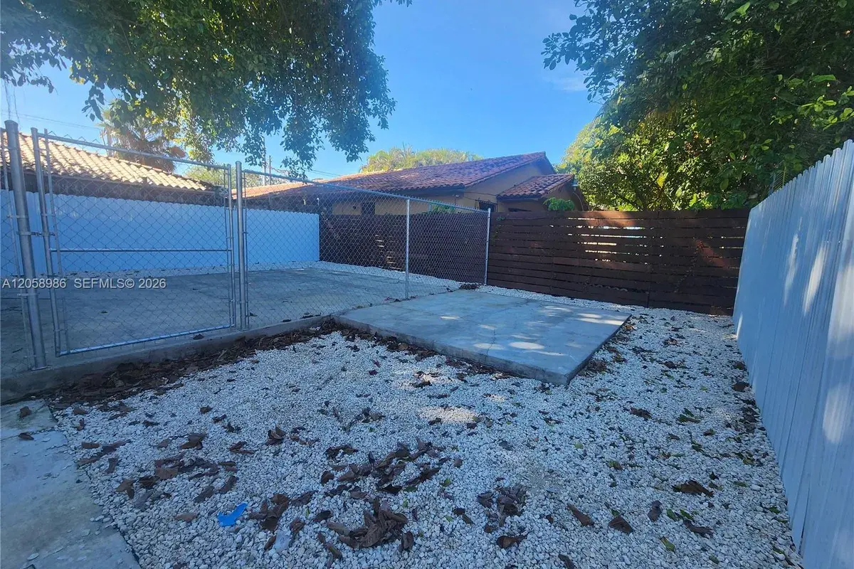 1726 SW 25th Ave # B, Miami FL 33145