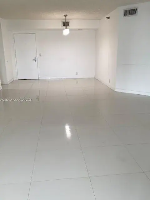 3400 NE 192nd St # 1910, Aventura FL 33180