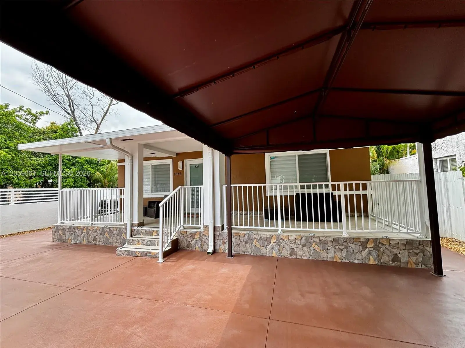 1043 NW 33rd St, Miami FL 33127