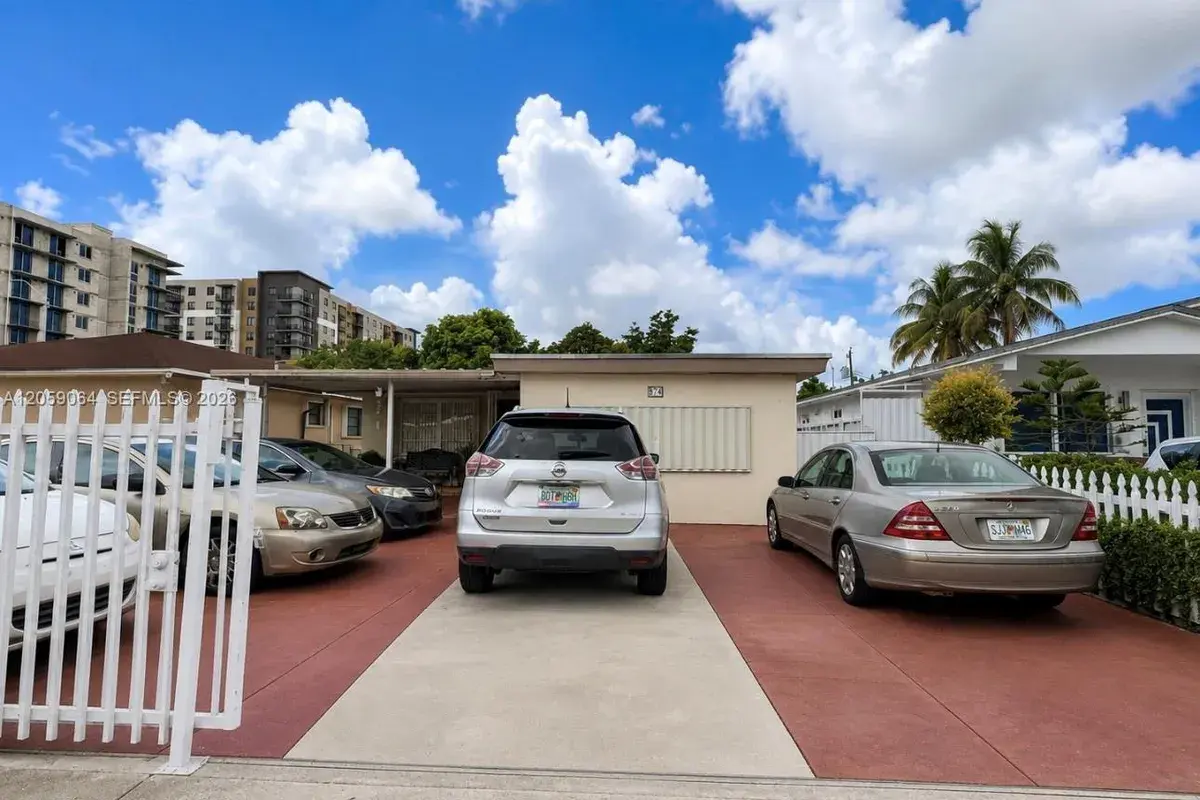 874 E 27th St, Hialeah FL 33013