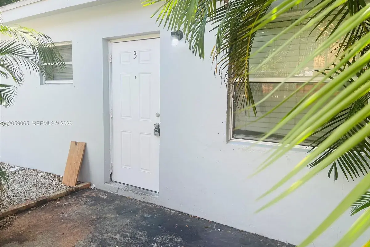 529 SW 3rd St # 3, Miami FL 33130