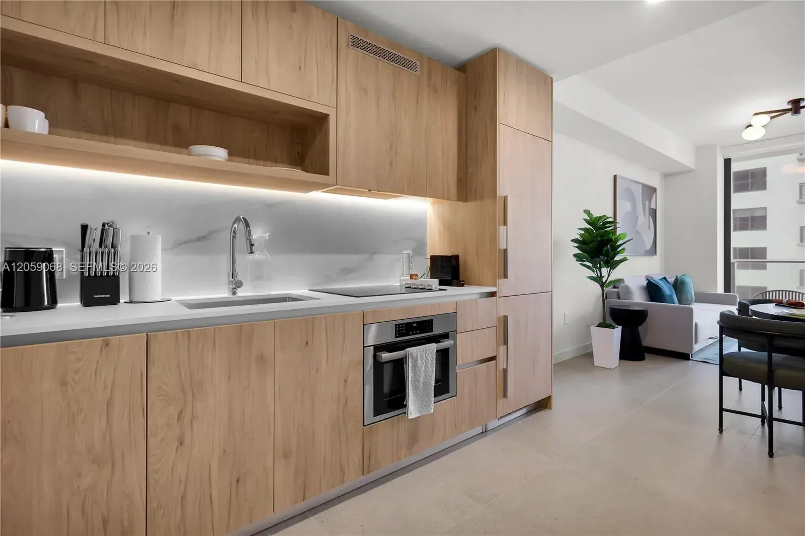 11 NE 6th St # 1710, Miami FL 33132
