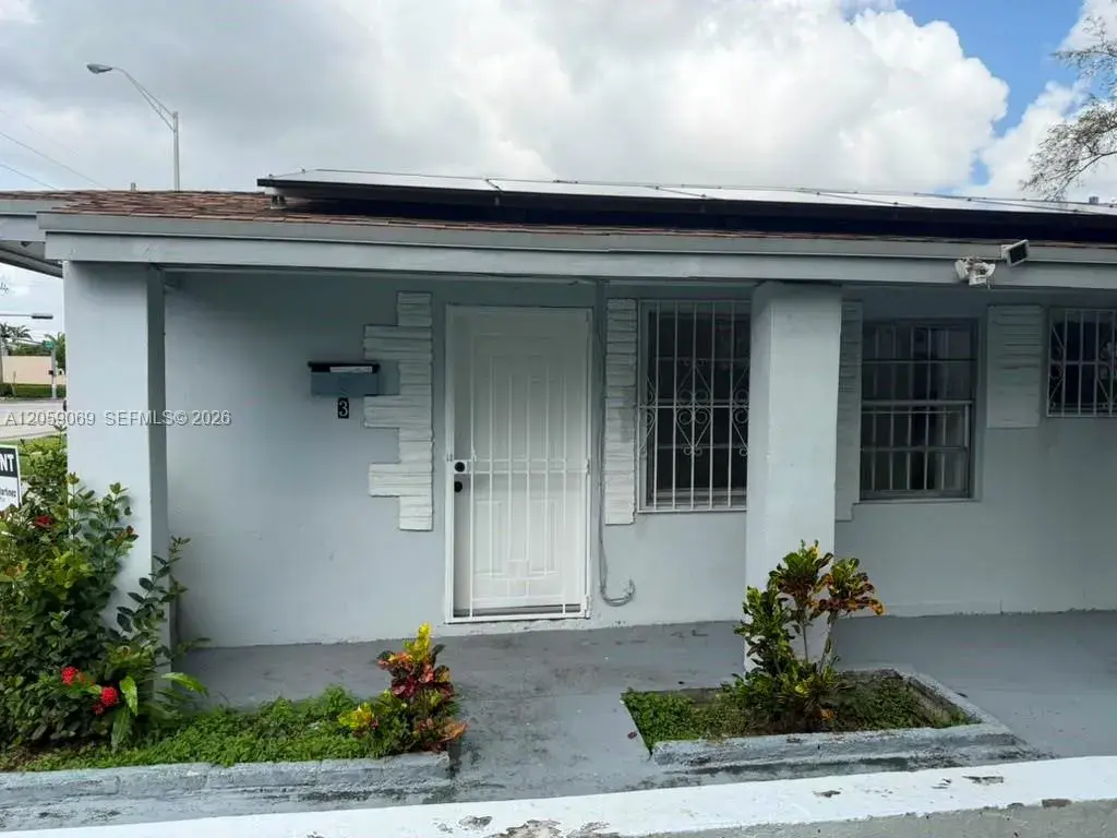 1049 NW 95th St # A2, Miami FL 33150