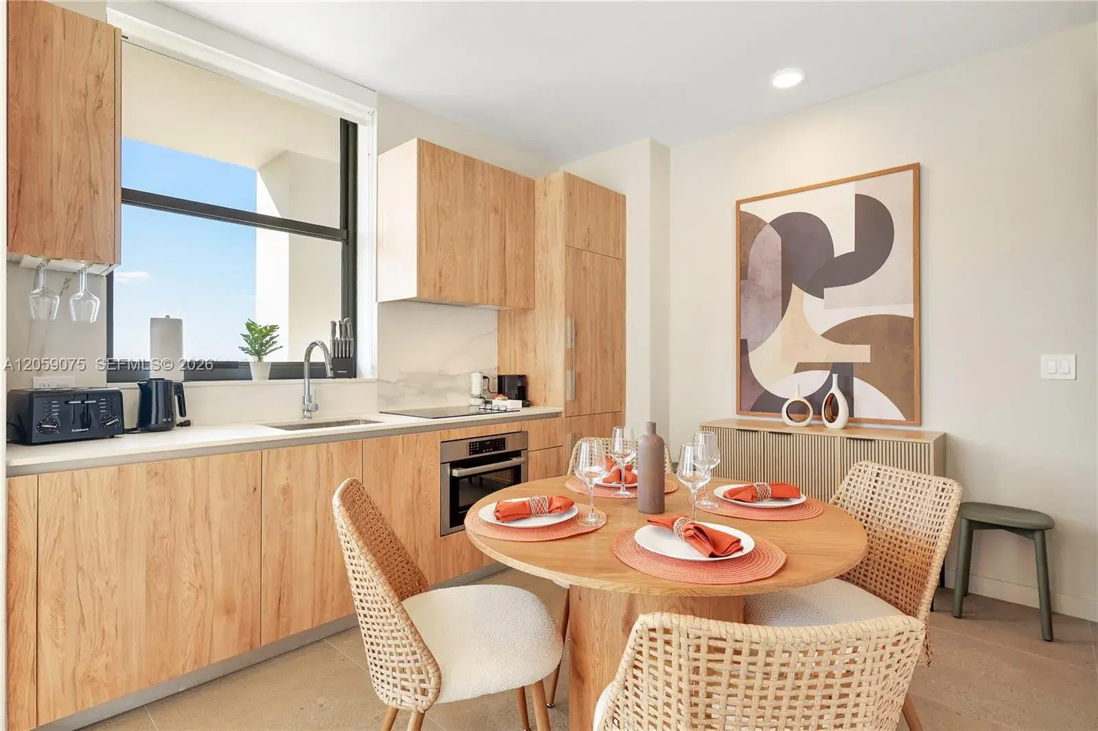 11 NE 6th St # 2401, Miami FL 33132