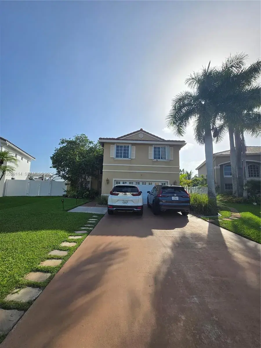 19130 NW 10th St, Pembroke Pines FL 33029