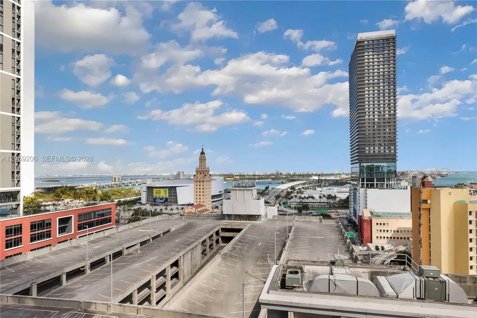 121 NE 5th St # 1800, Miami FL 33132