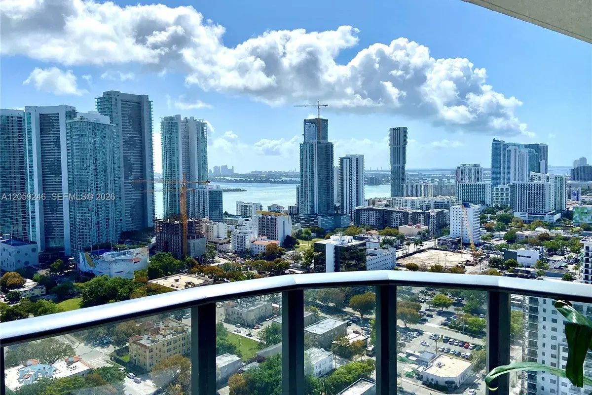 121 NE 34th St # 3105, Miami FL 33137