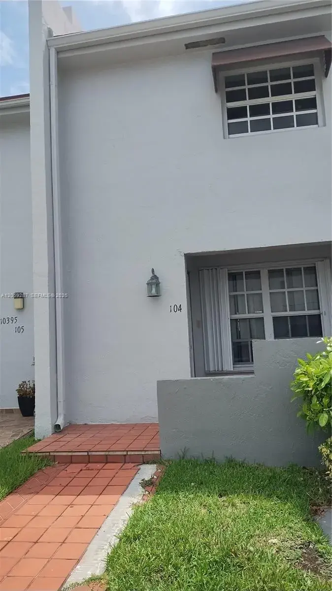 2 bedroom 2 bath Residential for sale at 10395 SW 154th Cir Ct # 104, Miami FL 33196