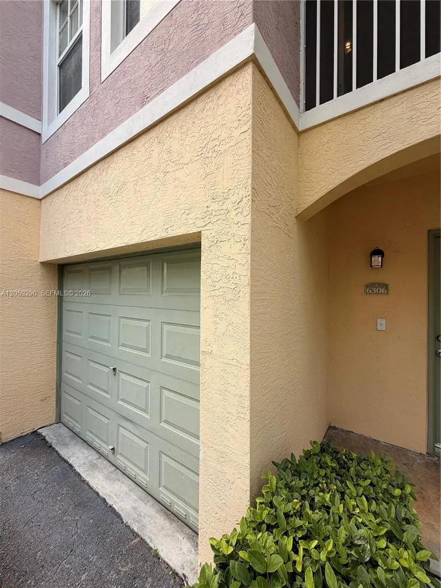 6306 W Sample Rd # 6306, Coral Springs FL 33067