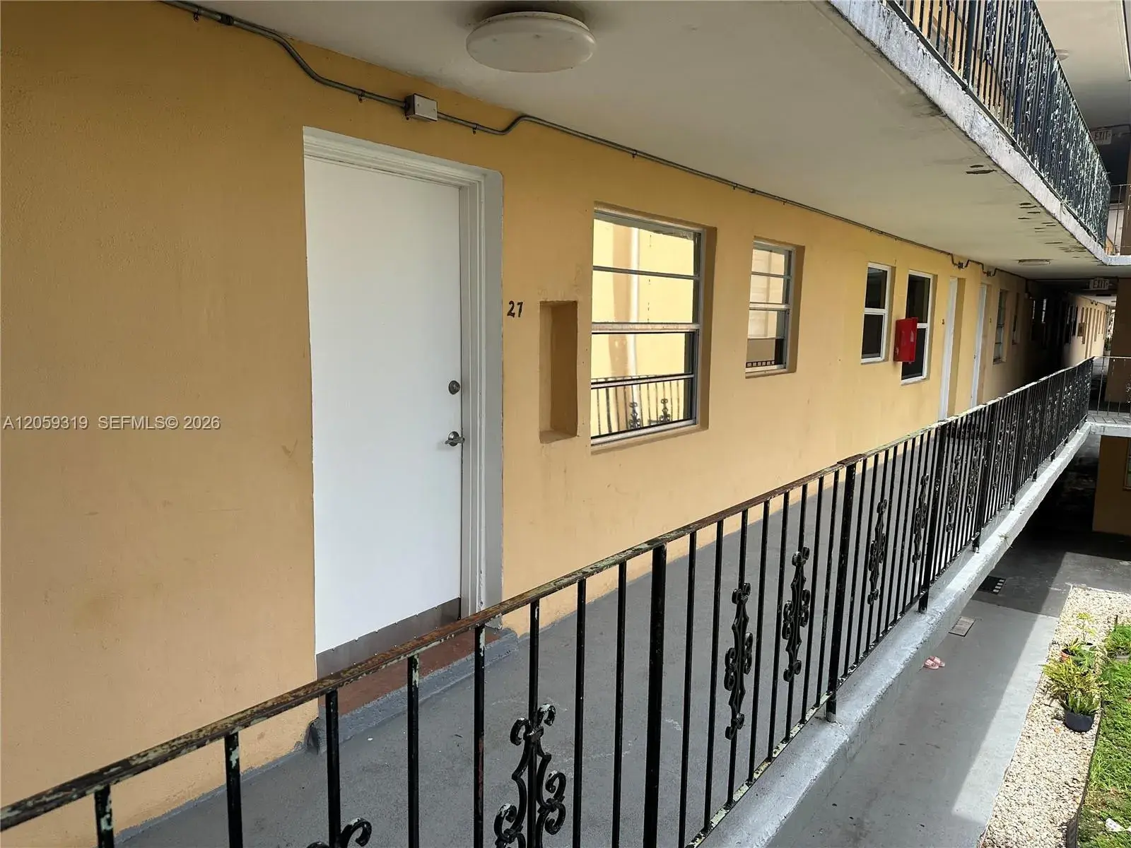 3855 SW 79th Ave # 27, Miami FL 33155