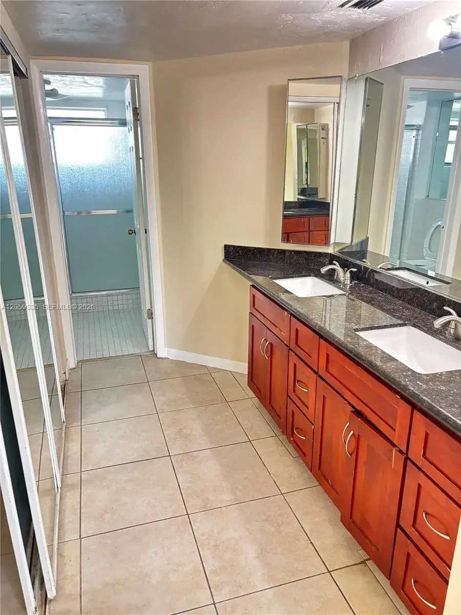 7410 SW 82nd St # K103, Miami FL 33143