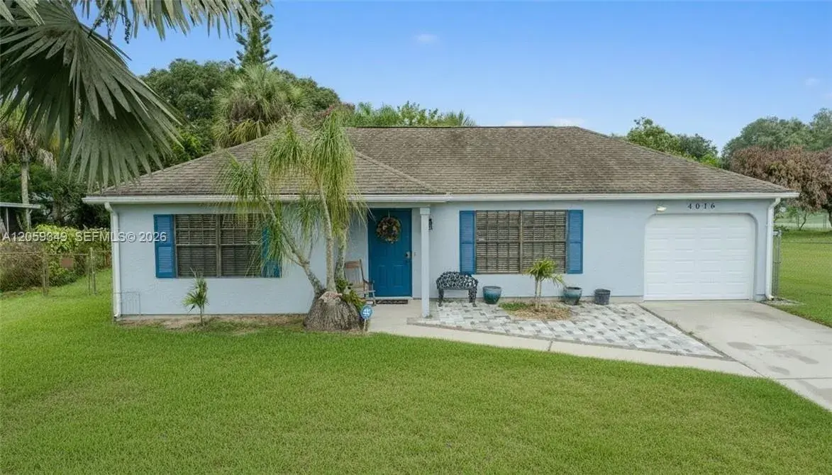 2 bedroom 2 bath Residential for sale at 4016 E Sunflower Circle, La Belle FL 33935