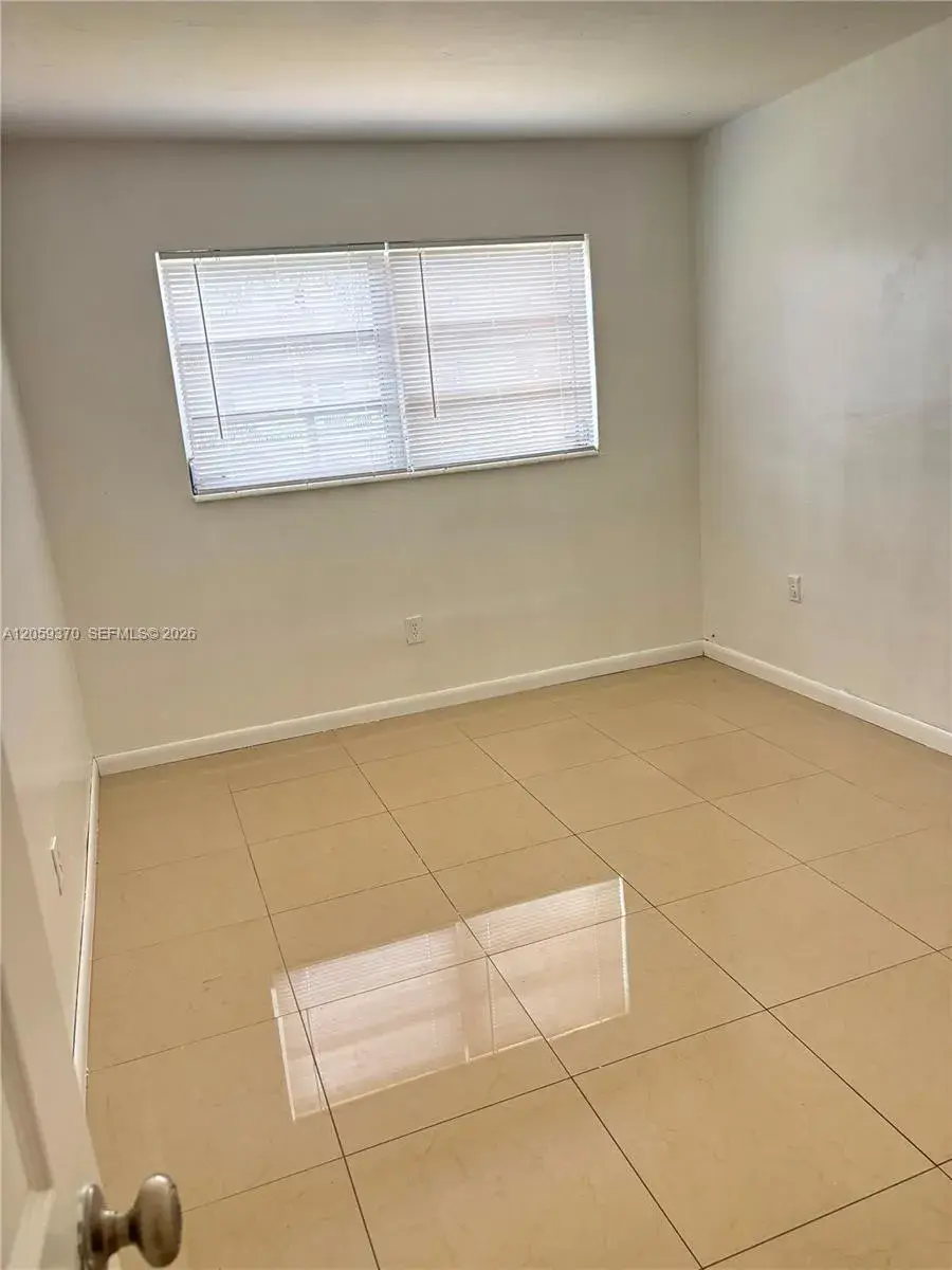 7410 SW 82nd St # K203, Miami FL 33143