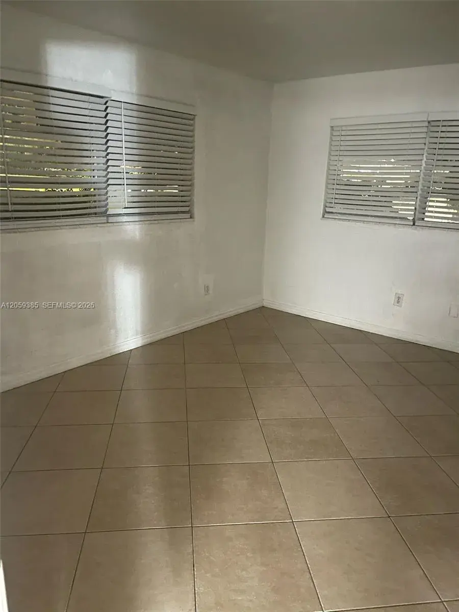 7410 SW 82nd St # K312, Miami FL 33143