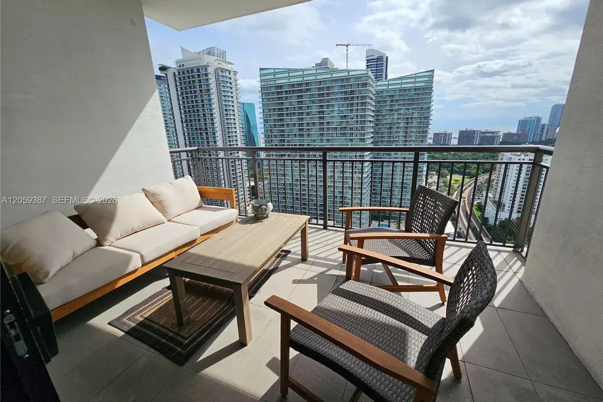 999 SW 1st Ave # 3004, Miami FL 33130