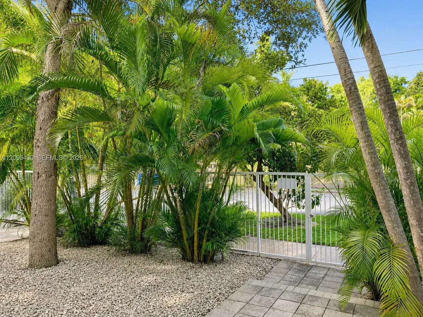 2954 Whitehead St # 2954, Miami FL 33133