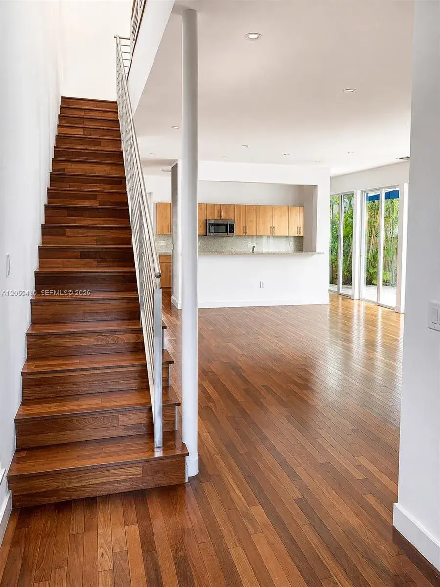 2954 Whitehead St # 2954, Miami FL 33133