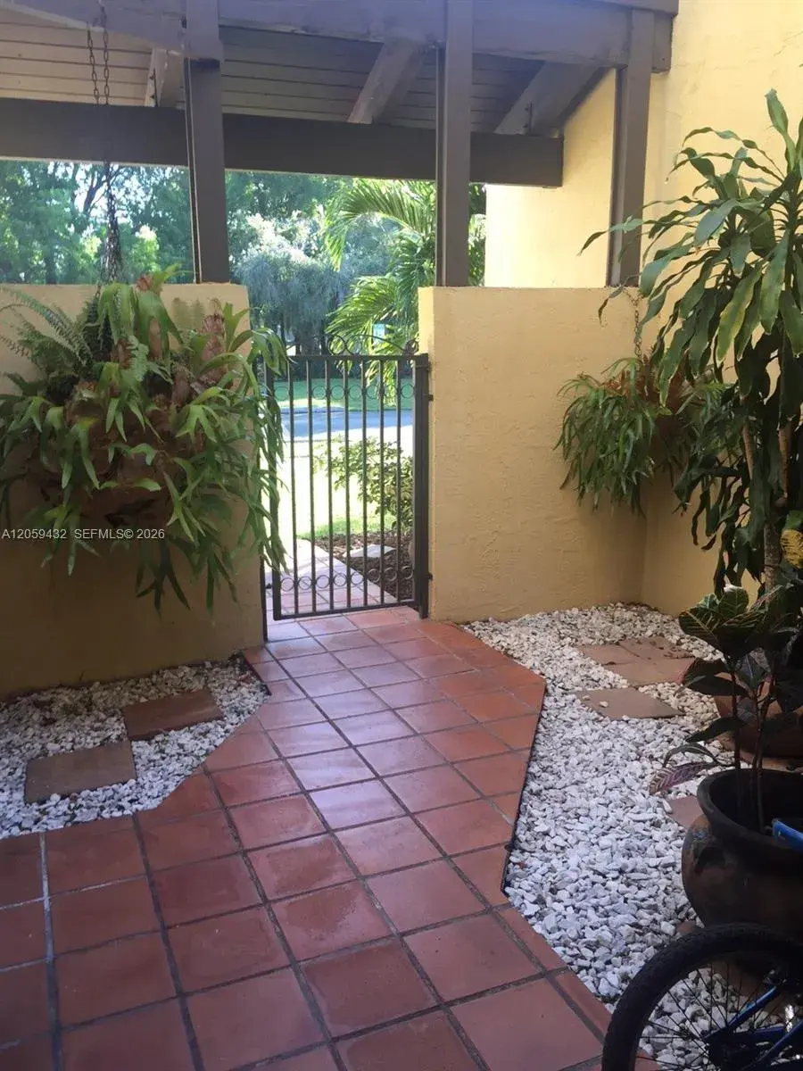 3917 Adra Ave # 46A, Doral FL 33178
