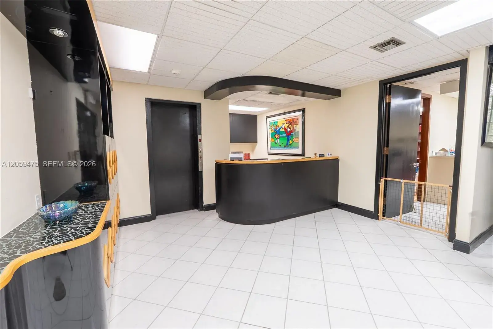 2200 Hollywood Blvd, Hollywood FL 33020