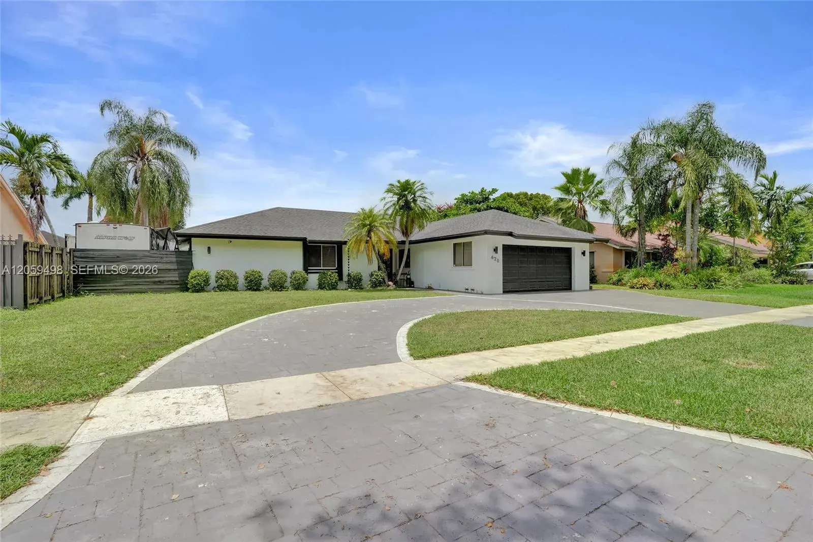 620 SW 100th Ave, Pembroke Pines FL 33025