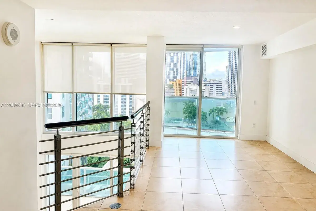 41 SE 5th St # 907, Miami FL 33131
