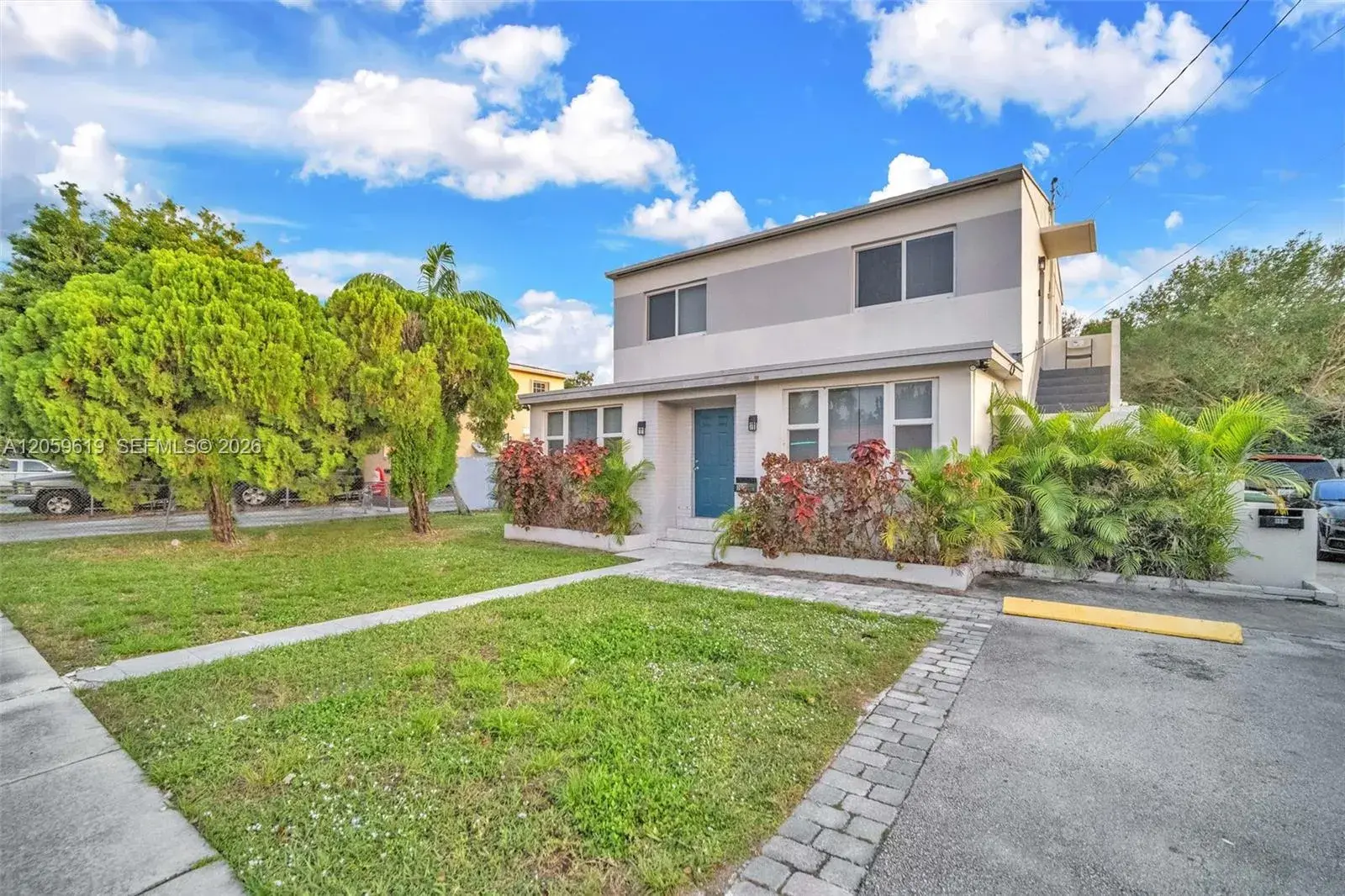 3030 NW 16th St # 1, Miami FL 33125