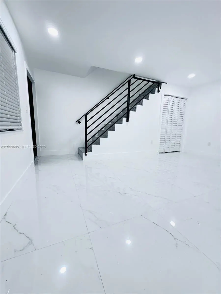 131 NE 77th St # 4, Miami FL 33138