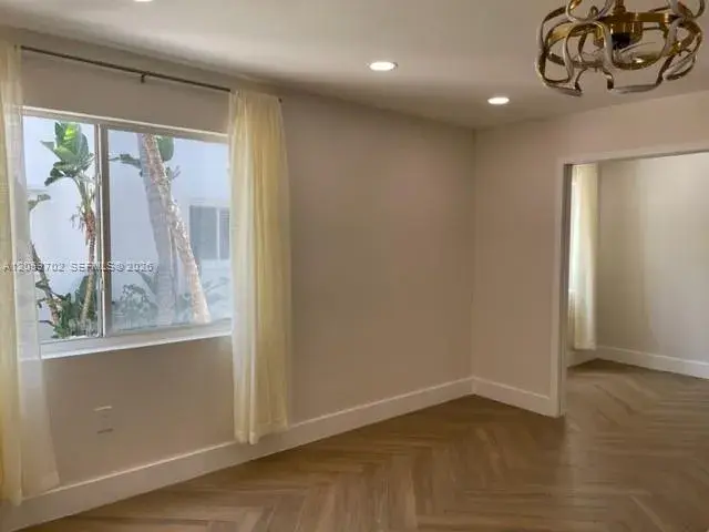 731 6th st # 104E, Miami Beach FL 33139