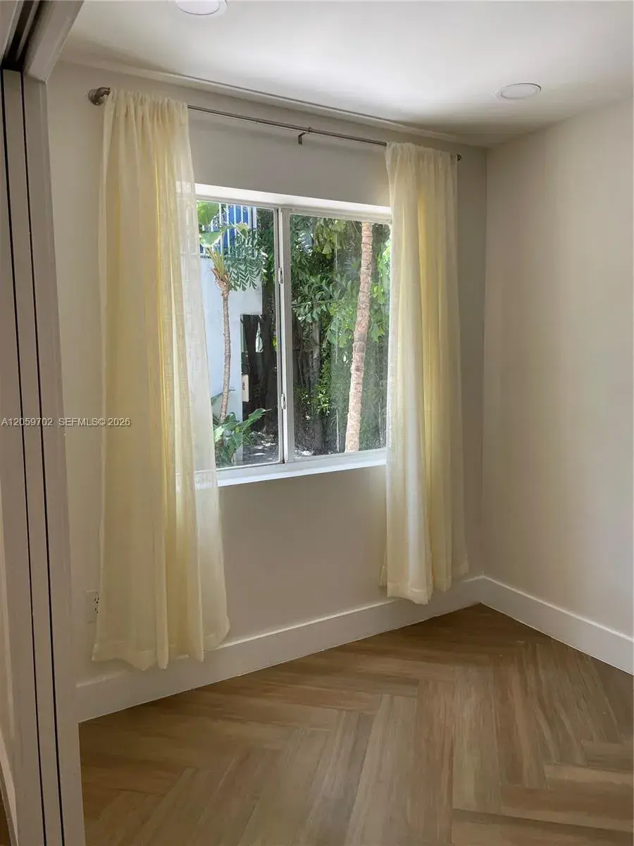 731 6th st # 104E, Miami Beach FL 33139