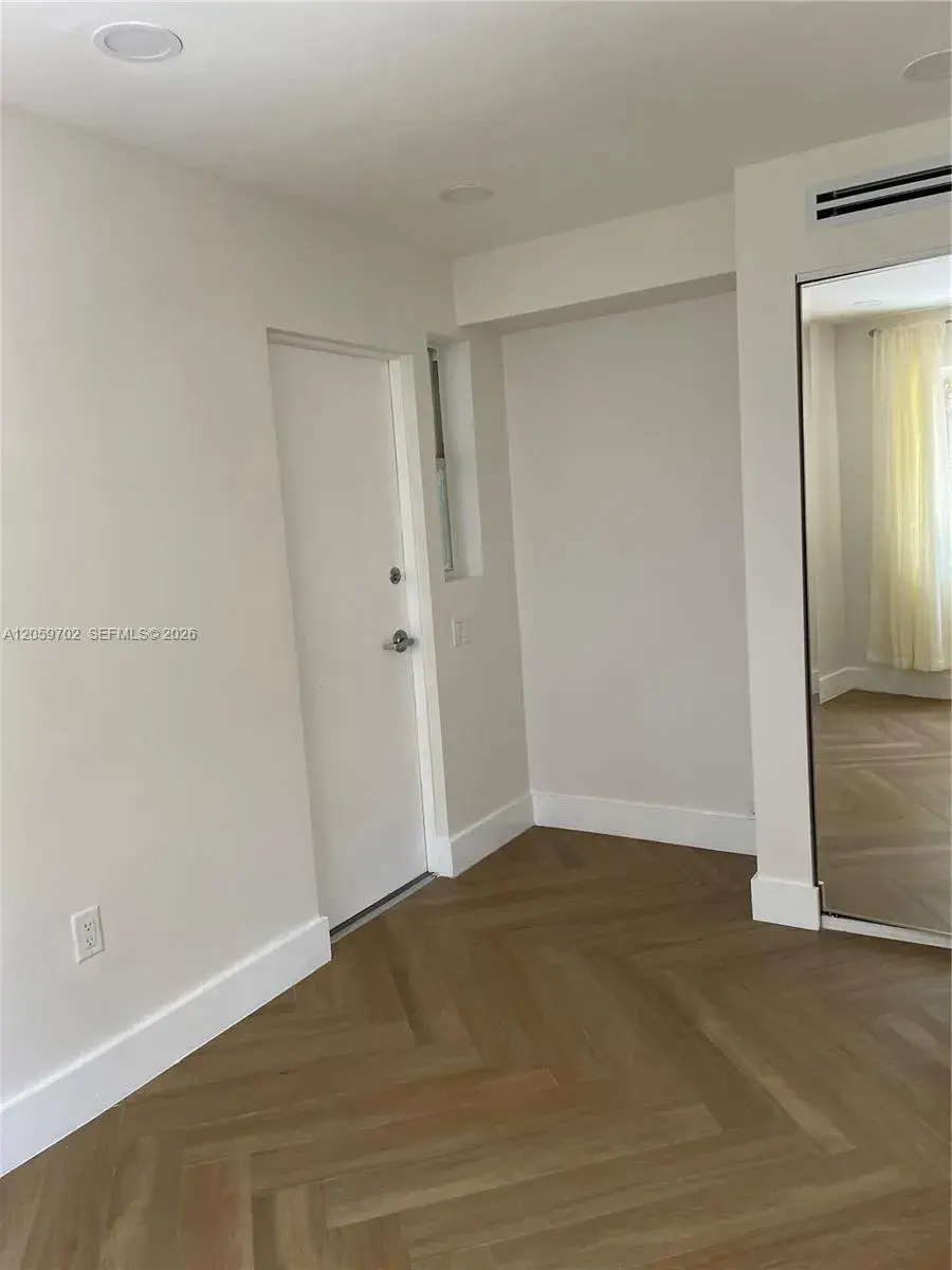 731 6th st # 104E, Miami Beach FL 33139