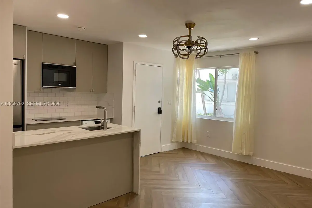 731 6th st # 104E, Miami Beach FL 33139