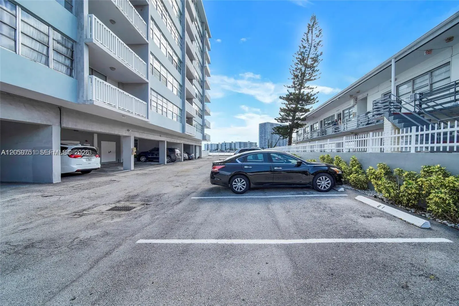2016 Bay Dr # 304, Miami Beach FL 33141